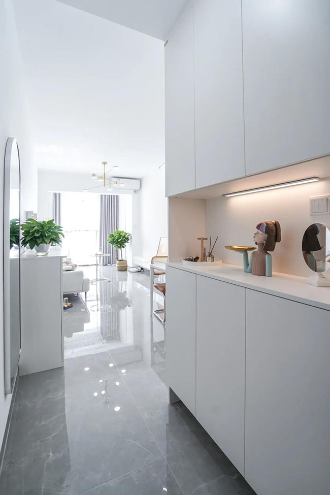 50㎡二居室，用純白主色調(diào)打造高級極簡風(fēng)的浪漫